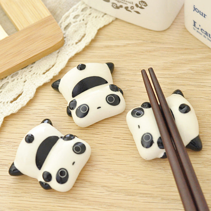 3 Pandastäbchenhalter und Essstäbchen